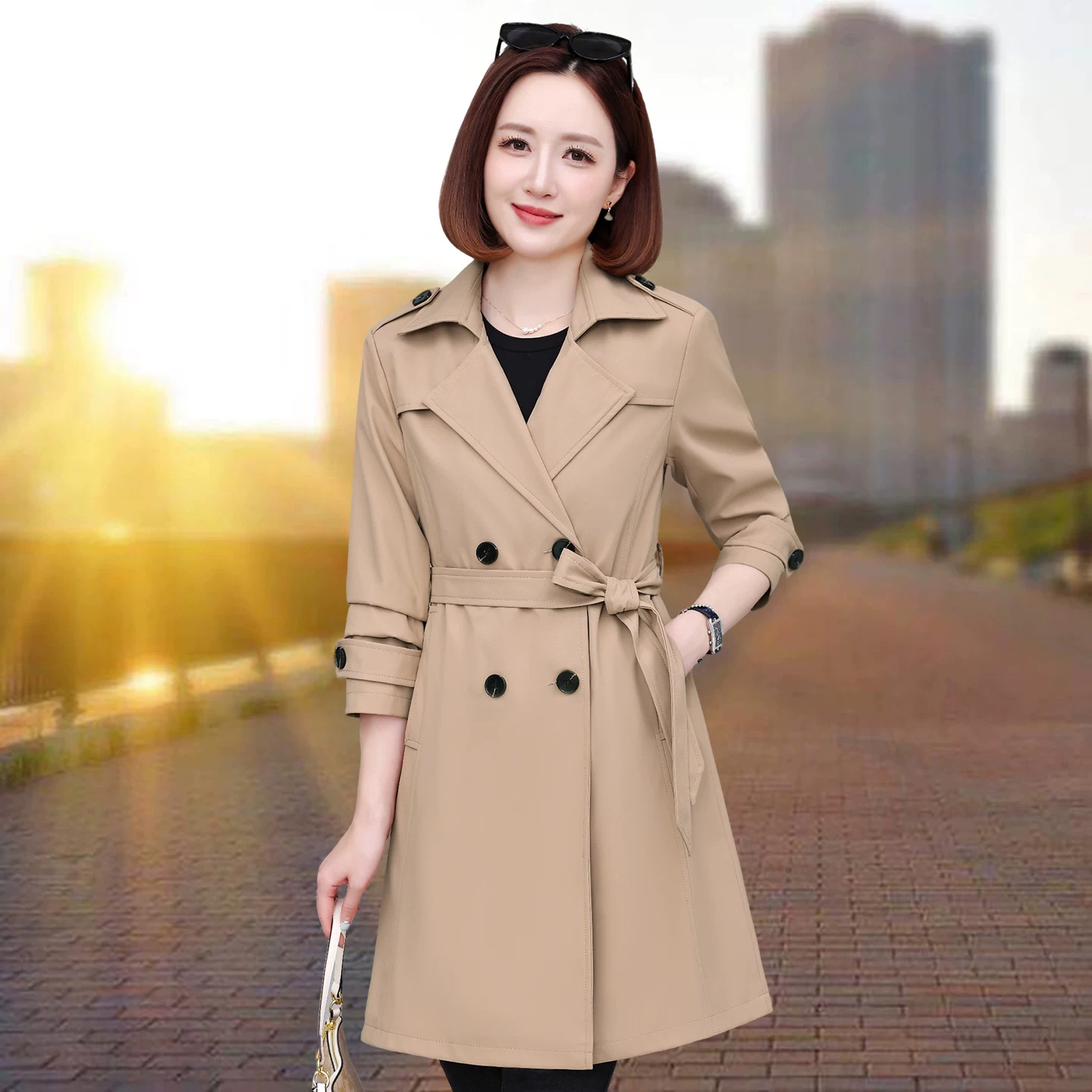 Mid-length trench coat for women, 2026 spring and autumn new fashion, stylish and elegant, designed for middle-aged mothers, with a waist-cinching effect to create a slimming silhouette, suitable for work