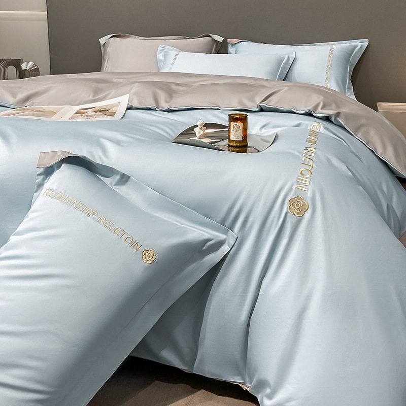 Fabricantes al por mayor 2025 nuevo conjunto de ropa de cama de cuatro piezas de hielo de verano sábanas de cama de seda cubierta de seda para dormir desnuda