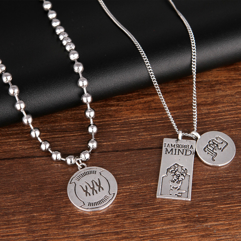 Collana con ciondolo a moneta per uomo e donna alla moda_voghion.com
