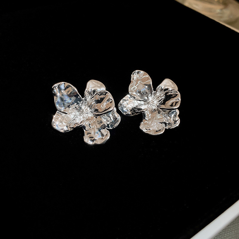 Aguja de plata diamantes geométricos aretes de perlas redondos ligeros de lujo de alta calidad pernos de orejas de estilo francés temperamento femenino orejas de nicho mayorista image 27