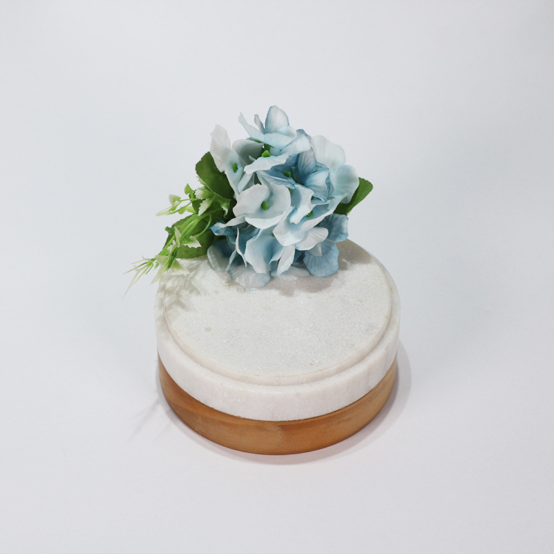 ����ֱ������ʯ��ָչʾ����Բ�������鱦��ָ���м���Ʒ���յ���