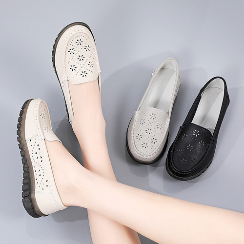 Summer Mother Shoes Casual Comfortable Outdoor Slip-Resistant Soft Sole Flat Shoes with Openings Cowhide Lazy Girl Shoes