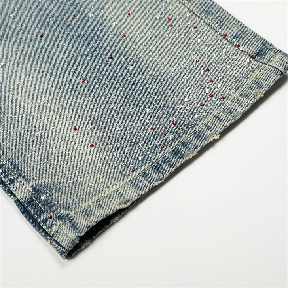 Vaqueros de hombre corte ancho y recto con estrellas de estrás_voghion.com