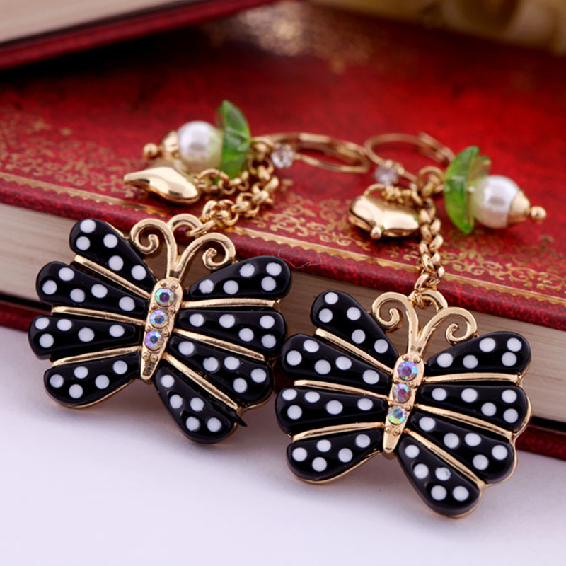 European And American Retro Diamonds Earrings Design Personality Spot Butterfly Studs Internet Celebrity Same Style Cold Style Ear Rings Fashion display picture 5