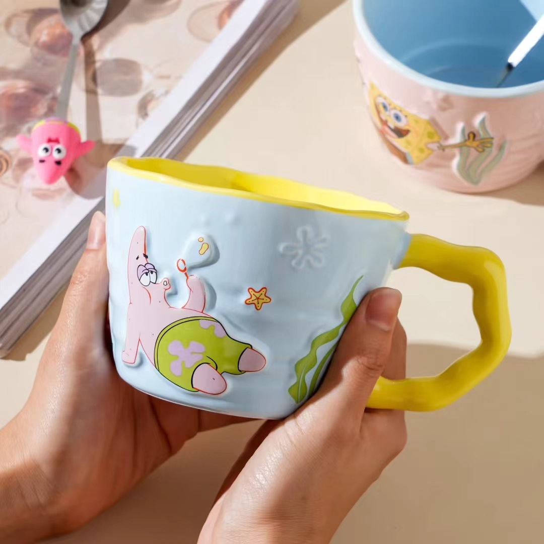 Auténtico autorizado creativo SpongeBob pie de gran estrella de cerámica taza de regalo de gran capacidad de dibujos animados relieve taza de agua