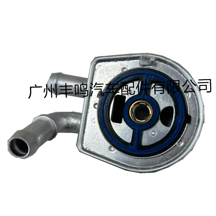 El enfriador de aceite LF6W-14-700A es adecuado para CX7   LF6W - 14 - 700A