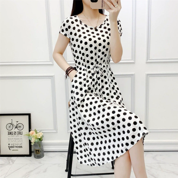 Black polka dots on white background with pockets