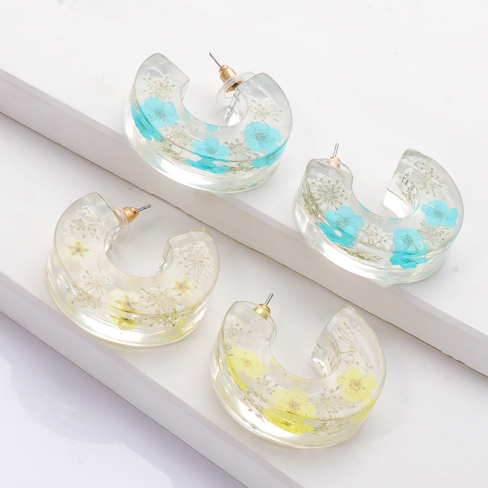 Fashion Transparent Resin Flower C-shaped Earrings display picture 19