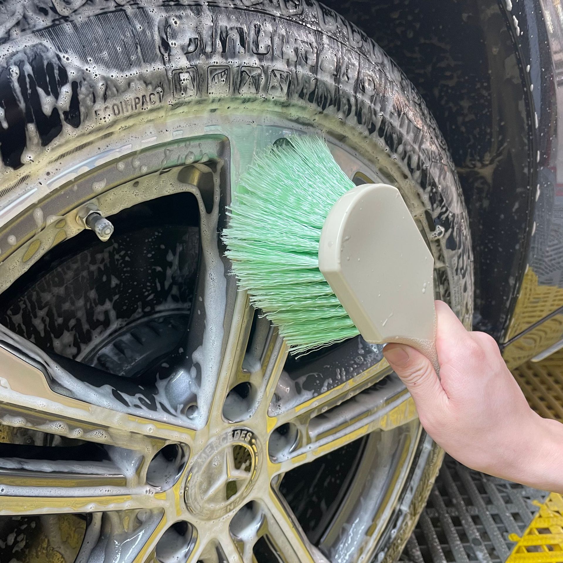Jympp Tire Cleaning Brush Is Durable and Does Not Damage the Car, Car Wheel Rims, Car Supplies Cleaning Tools