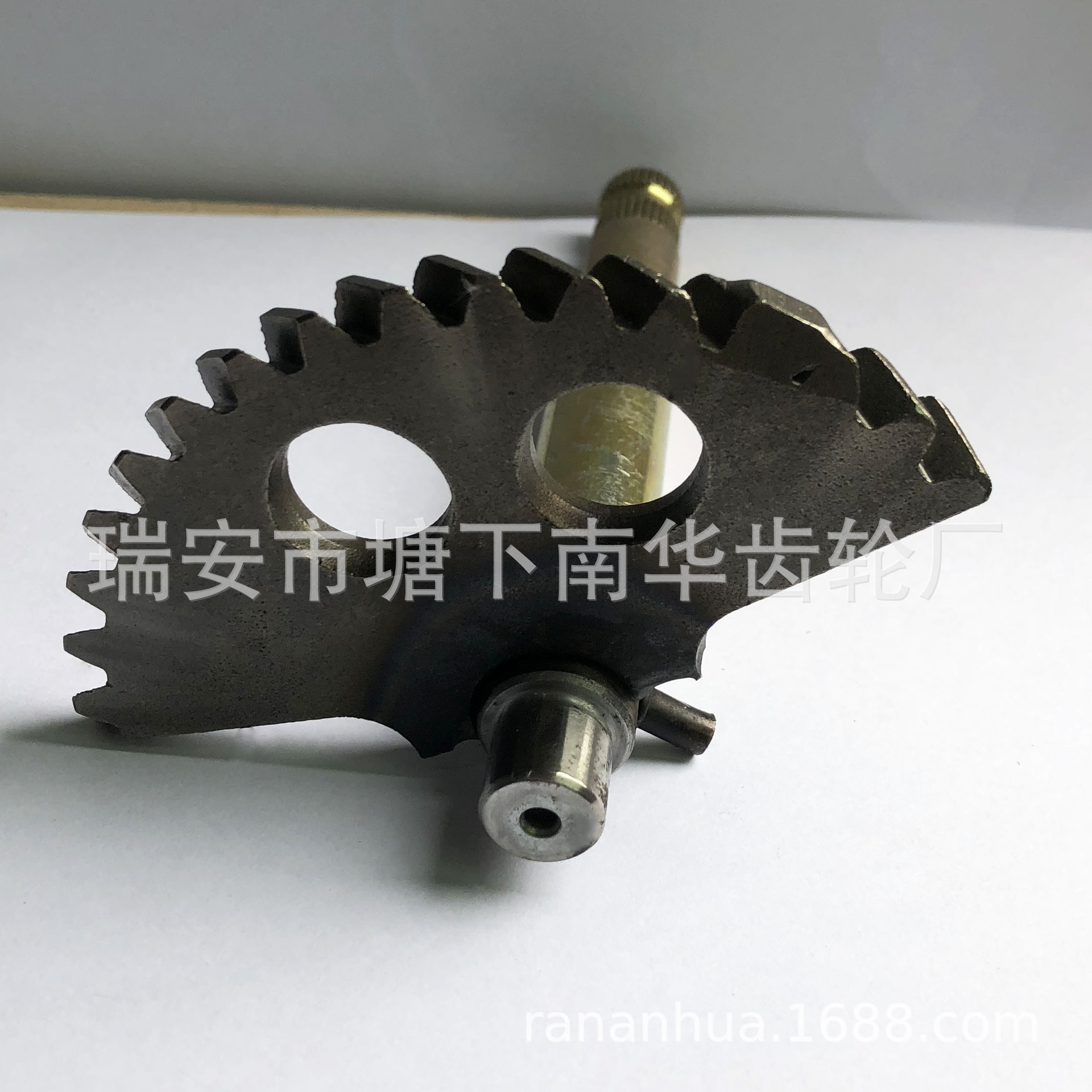 Factory Direct Sales Motorcycle Parts Gy6-125 Starter Shaft Fan-Shaped Gear 130mm