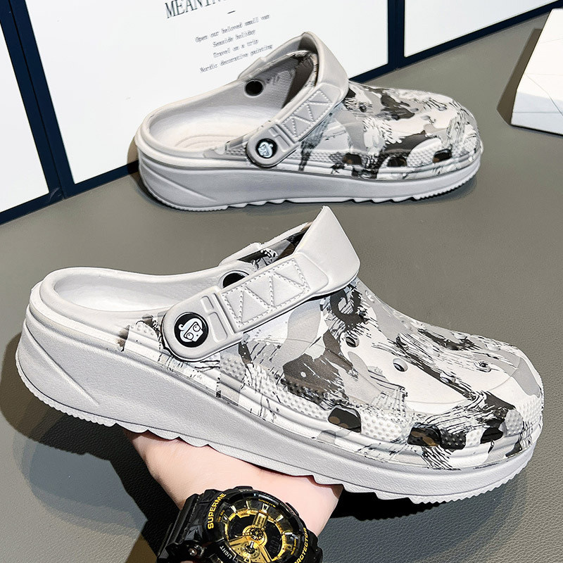 Nuevas zapatillas de verano de tamaño grande zapatillas al aire libre agujero zapatillas para usar sandalias caseras de estilo coreano de tendencia de playa