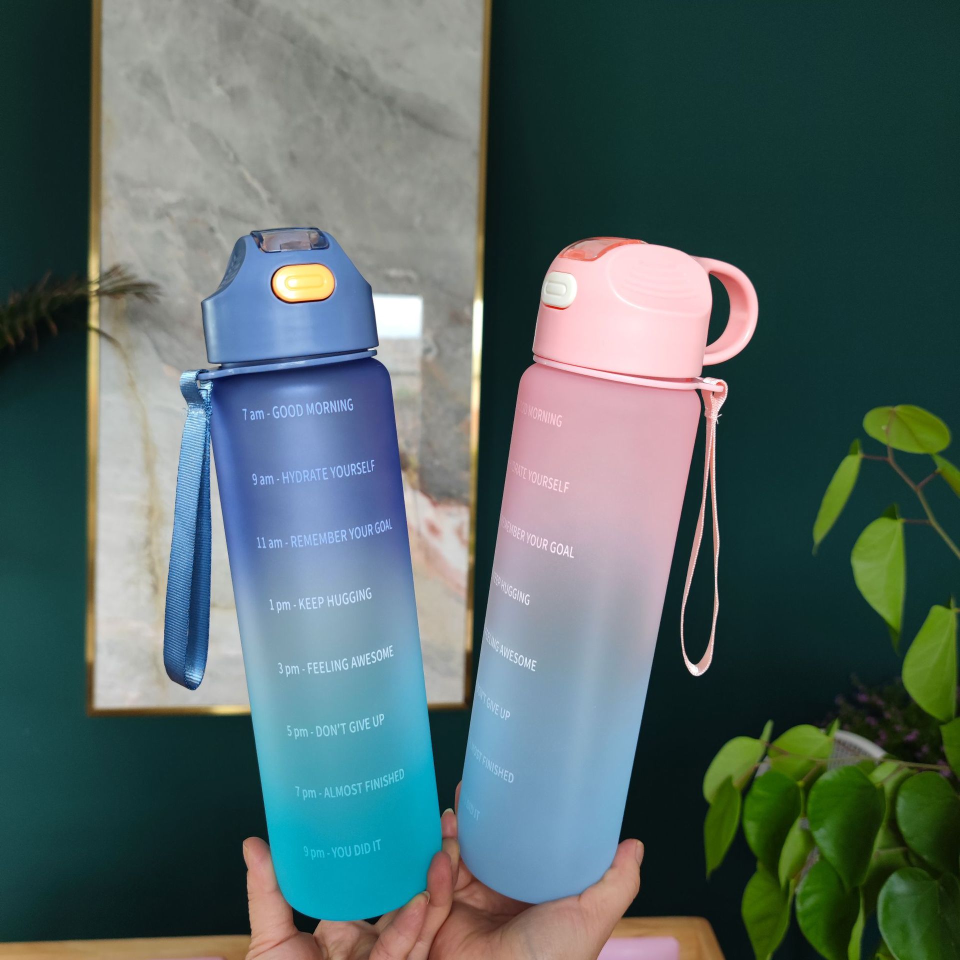 Al por mayor simple gradiente helado boquilla de succión de plástico taza de agua cuerda portátil adulto deportes al aire libre botella de agua de gran capacidad