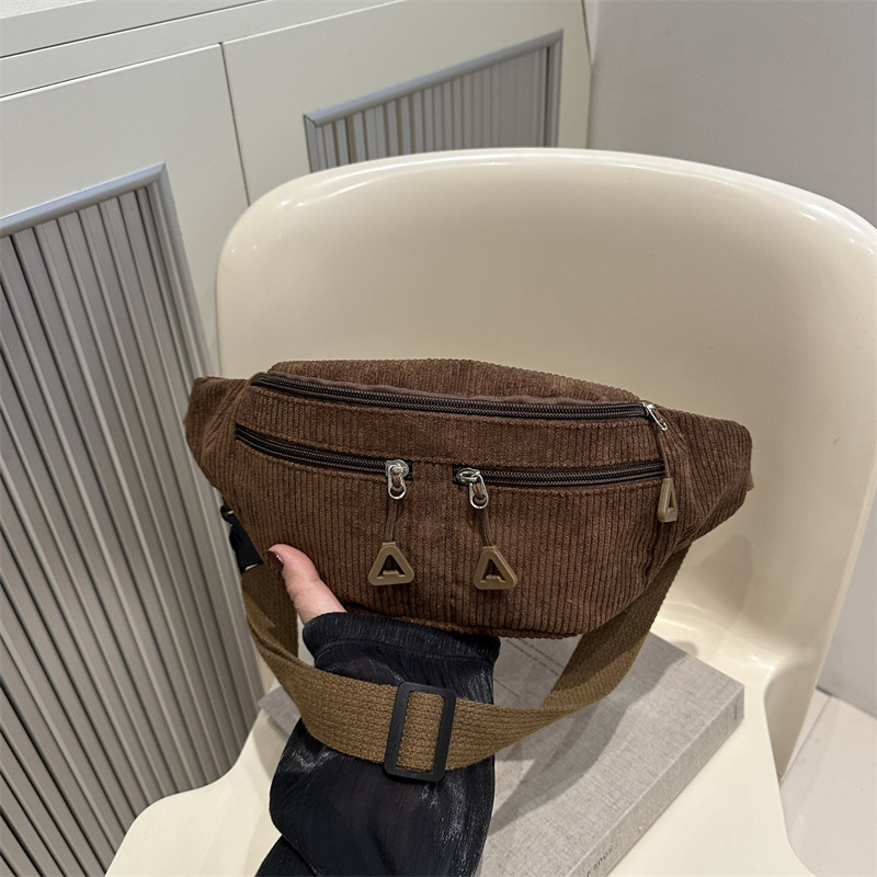 Bolso de velcro de cordillera para mujeres 2024 otoño nuevo bolso de pecho simple de gran capacidad de hombro casual bolso de cintura