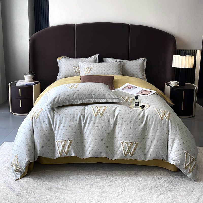 Nuevo juego de cuatro piezas de lana gruesa y cepillada, ropa de cama de edredón de impresión de lujo ligero para el hogar, ropa de cama de otoño e invierno al por mayor