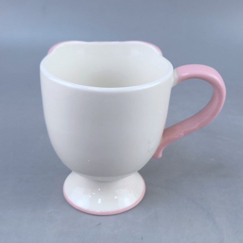Creativo y exquisito corazón de una niña arco taza de helado de cerámica de alto valor de cara taza de café taza de postre taza de pies altos