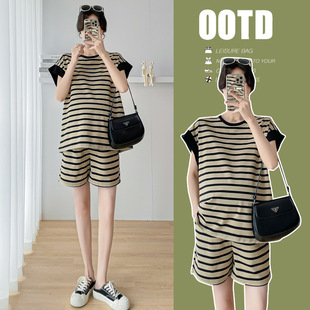 Maternity suit 2025 new pregnant women summer short sleeve shorts suit two-piece pants summer Korean version of loose