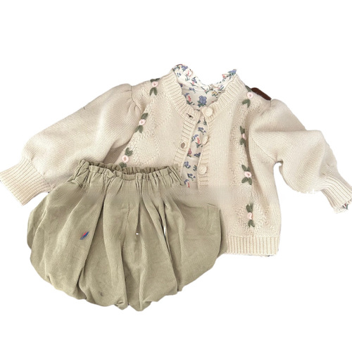 Korean children's clothing 2024 new spring girl embroidery knitting cardigan floral top corduroy shorts