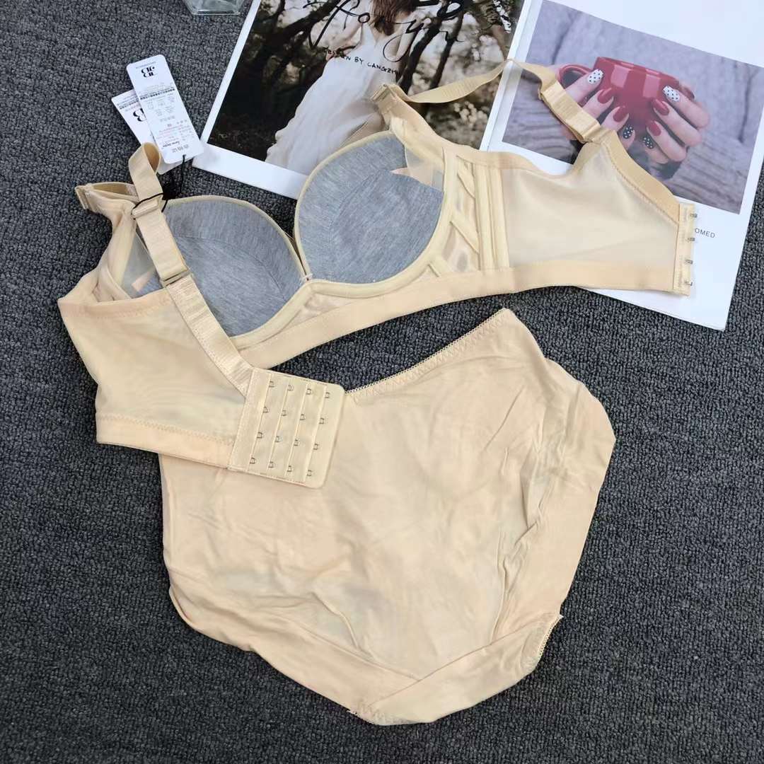 Nueva ropa interior de mujer pecho pequeño anti-caída delgado sin anillo de acero retractable conjunto de sujetador de pecho