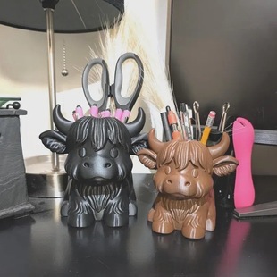 Highland Cow  Pen Holder�k�����[���PͲ�ռ{Ͱ�[��