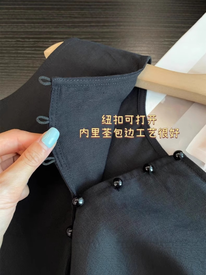 老钱中長丈黒ノースリーブベストマッシュルームボタンリネンドレス女性らしいゆったり着痩せ効果のあるリトルブラックドレス