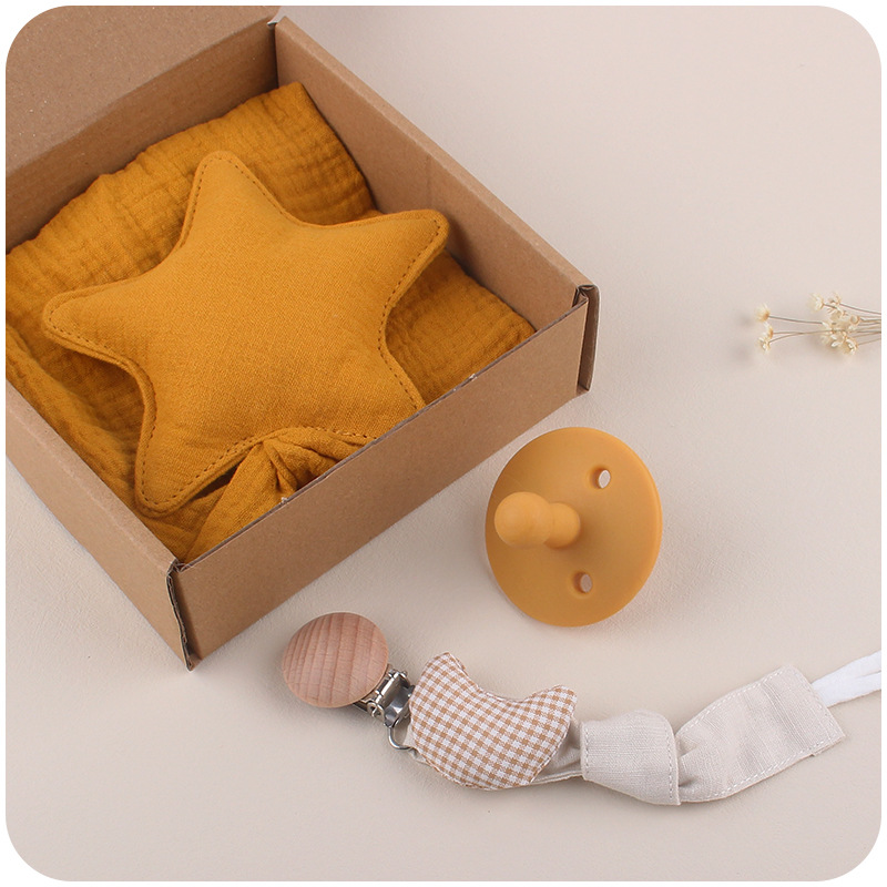 Suministros para bebés estrella de dibujos animados toalla calmante creativo bebé chupete de silicona cadena mordedor juguete conjunto de tres piezas