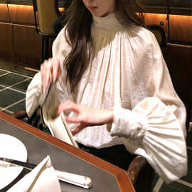 白茶色法式立领宫廷风衬衫女春季新款垂褶设计感灯笼袖长袖上衣女