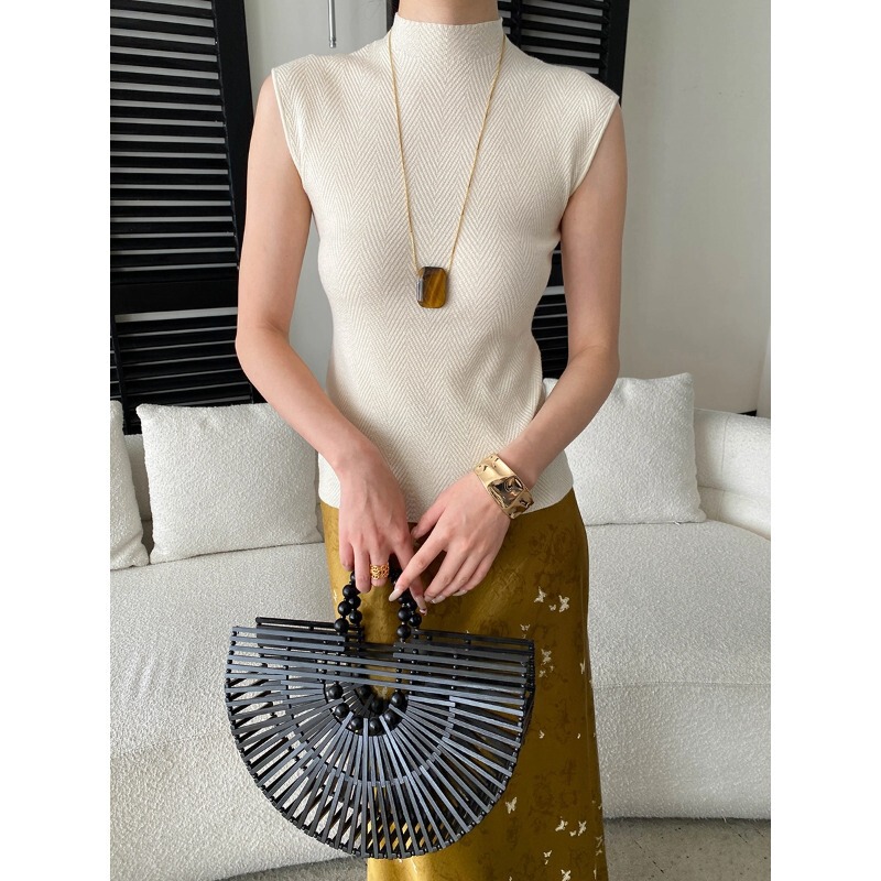 Sinnan French Old Money Style Fashionable Textured Half-High Collar Slim-Fit Knit Top with Short Sleeves Sn8818