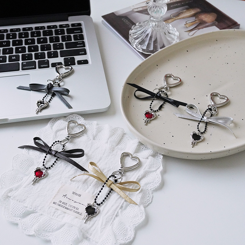 Car Keychain Small Pendant with a High-End Feel, Key Ring, Chrome Hearts Sweet and Cool Heart Bow Bag Pendant Car Keychain Small Pendant with a High-End Feel, Key Ring, Chrome Hearts Sweet and Cool Heart Bow Bag Pendant