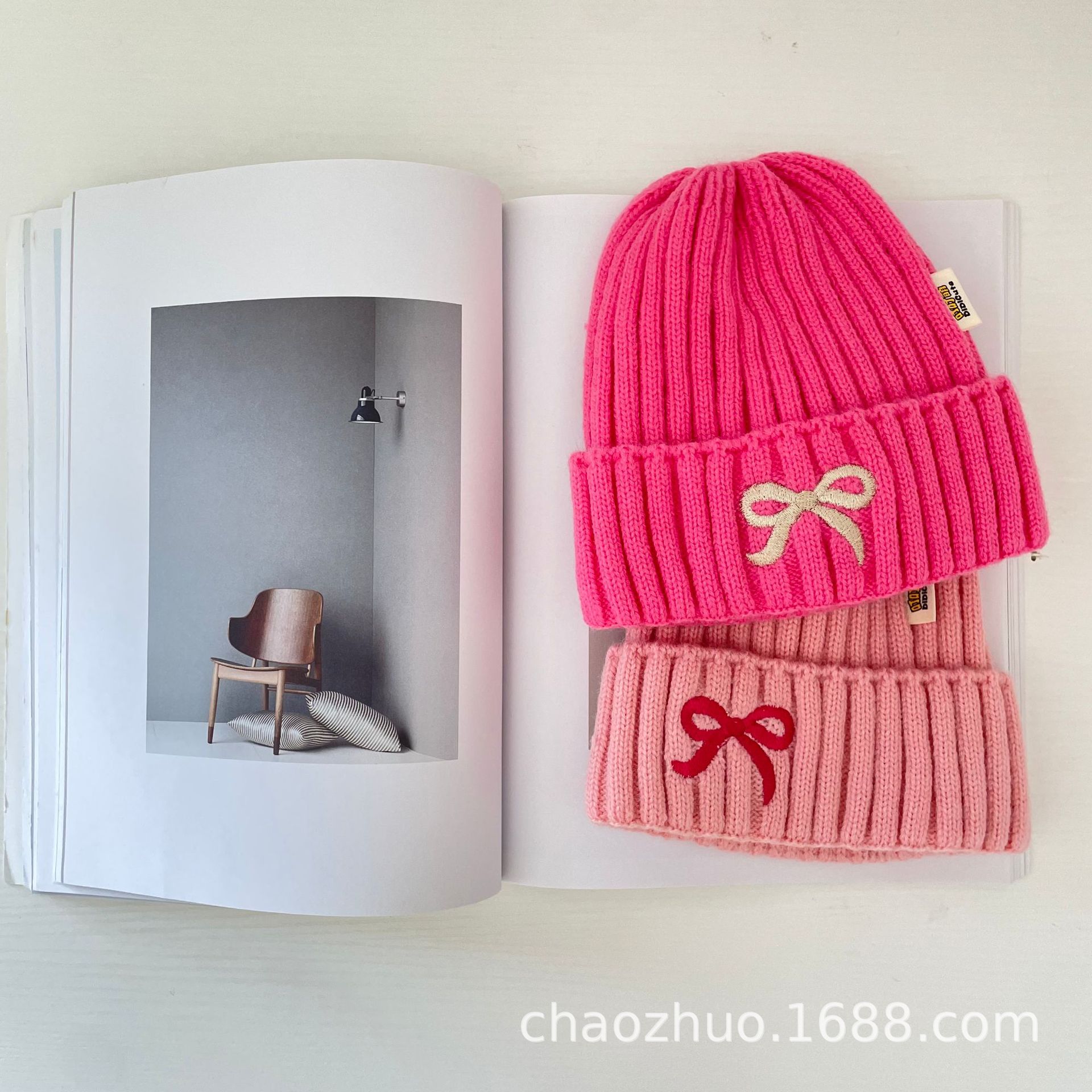 Pink embroidered bow children's wool hat, versatile pointed hat