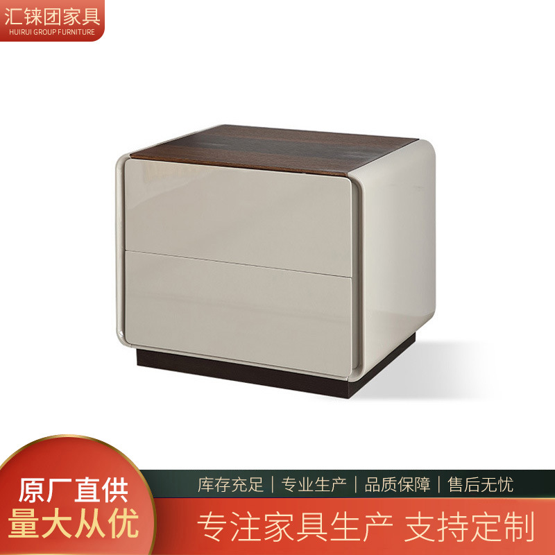 Italian Normcore Ltalian Designer Bedside Table Simple Modern Accessible Luxury Side Table Corner Bedside Storage Cabinet