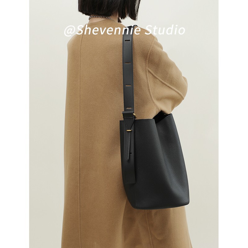 Soft Leather Adjustable Bucket Bag, Shoulder Tote Bag, Versatile Women's Bag, Trendy Commuter Style, Popular Bucket-Shaped Bag