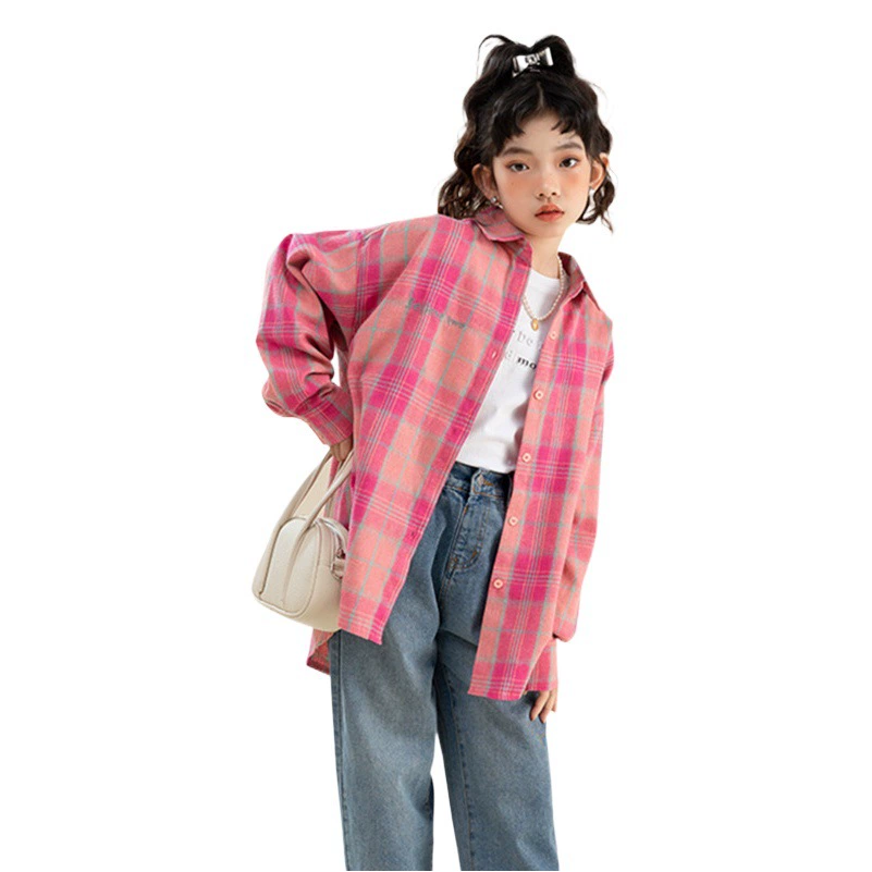 Рубашка в клетку для девочек, новинка 2026 года, модная рубашка для подростков на весну и осень, стильная детская весенняя рубашка, привлекательная и трендовая.