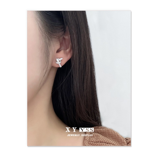 Wishing knot love earrings for women ins cool style exquisite small diamond-encrusted mosquito coil ear clips without piercing ear jewelry