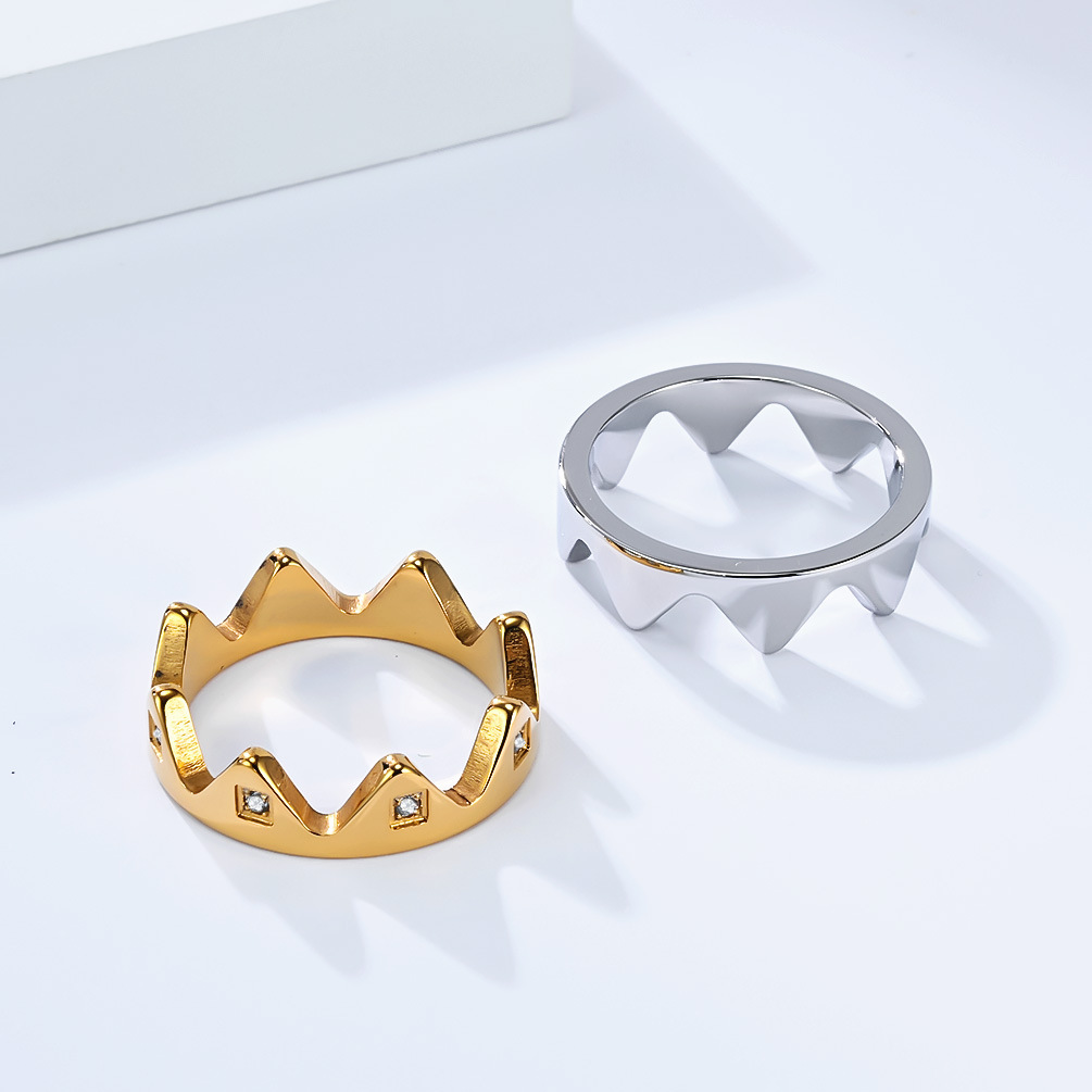 Bague couronne en acier titane avec diamants design créatif_voghion.com