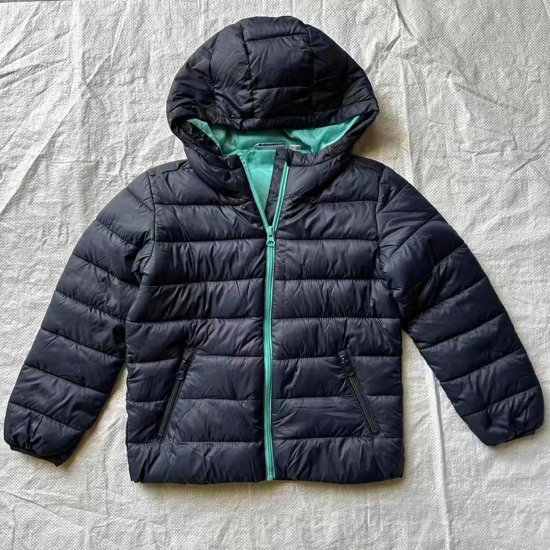 Abrigo de algodón acolchado para niños 23 Invierno nuevo europeo y americano original marca chicos medio y grande abrigo de algodón acolchado para niños al por mayor