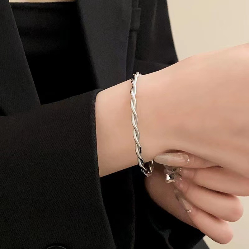 Hojas de ramas y hojas anillo de brazo ligero lujo nicho personalidad diseño pulsera temperamento todo partido frío estilo pulsera al por mayor