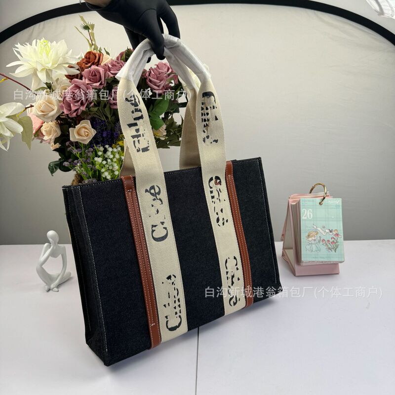 2025 New Simple Canvas Bag Underarm Shoulder Tote Bag Commuting Handbag Women's Bag Large Capacity Lightweight Computer Bag 2025 New Simple Canvas Bag Underarm Shoulder Tote Bag Commuting Handbag Women's Bag Large Capacity Lightweight Computer Bag