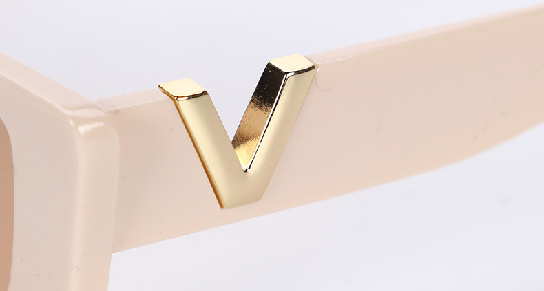 Occhiali da sole uomo con cerniera in metallo stile alla moda_voghion.com