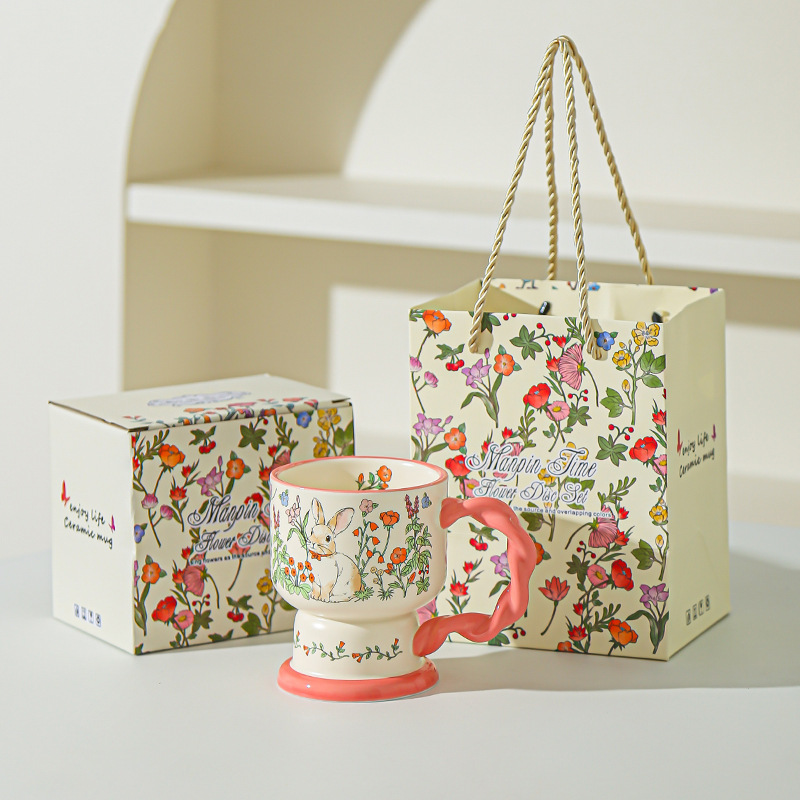 Taza de cerámica floral creativa para damas delicada y de alto valor de regalo de cumpleaños para dar a una amiga taza de café taza de agua