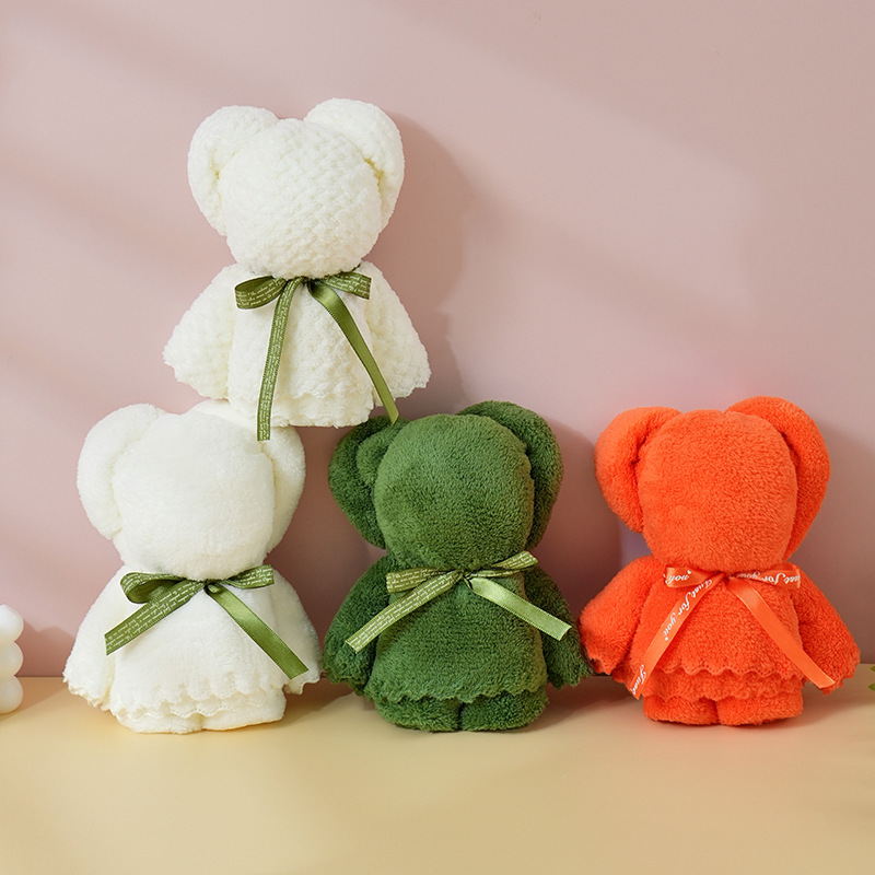 Pineapple towel bear modeling companion gift wedding wedding gift shop coral fleece towel small gift wholesale