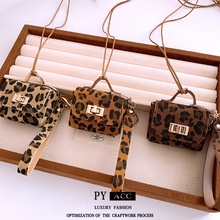 Ƥ�ﱪ�y�Ʒ�����ɲ�ж���n���p�ݸ߼���ë��朕r�К��|��Ů