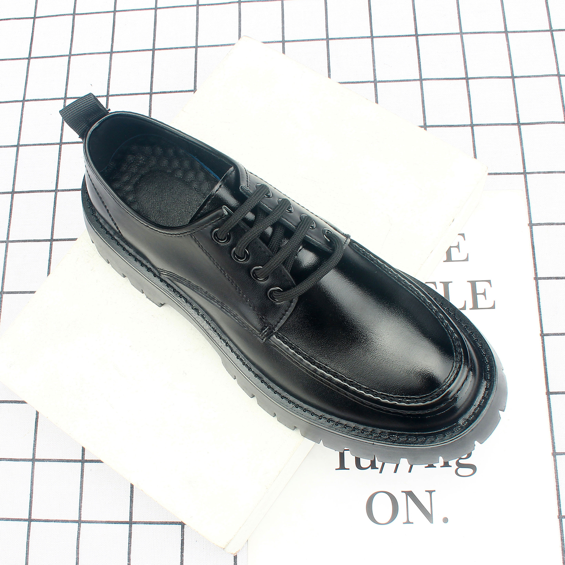 ƤЬ��͸��Ӣ�׷�������װ��ͷ�����Ͱ�����ѥ���������Ь382