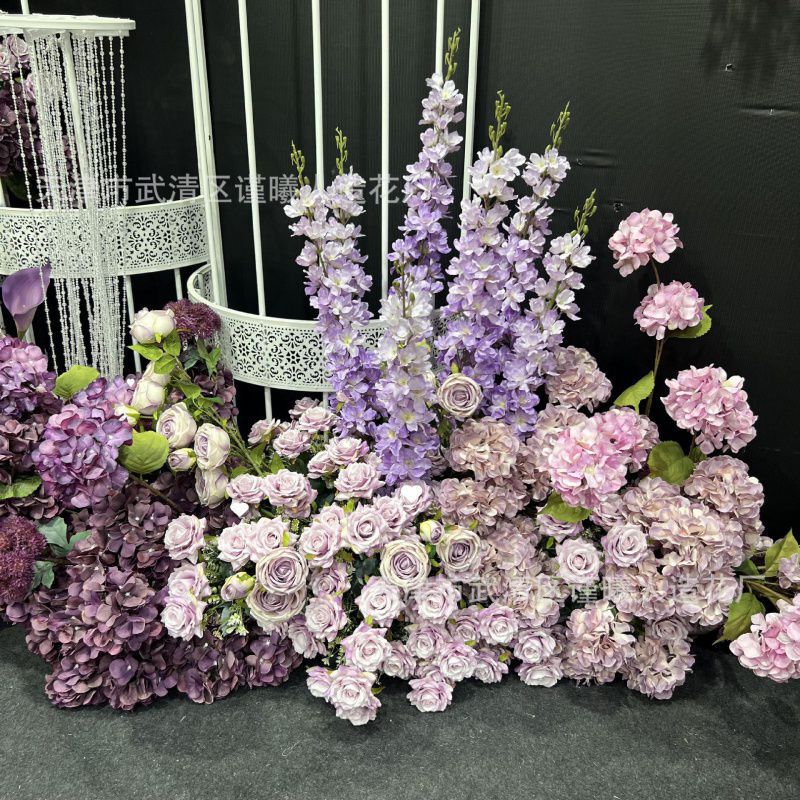 中国式の結婚祝いの道はボタンの花を引いて背景を掛けて花のアーチの花の芸を掛けて結婚式の装飾の花の柱の婚約の専門商品を配置します。|undefined