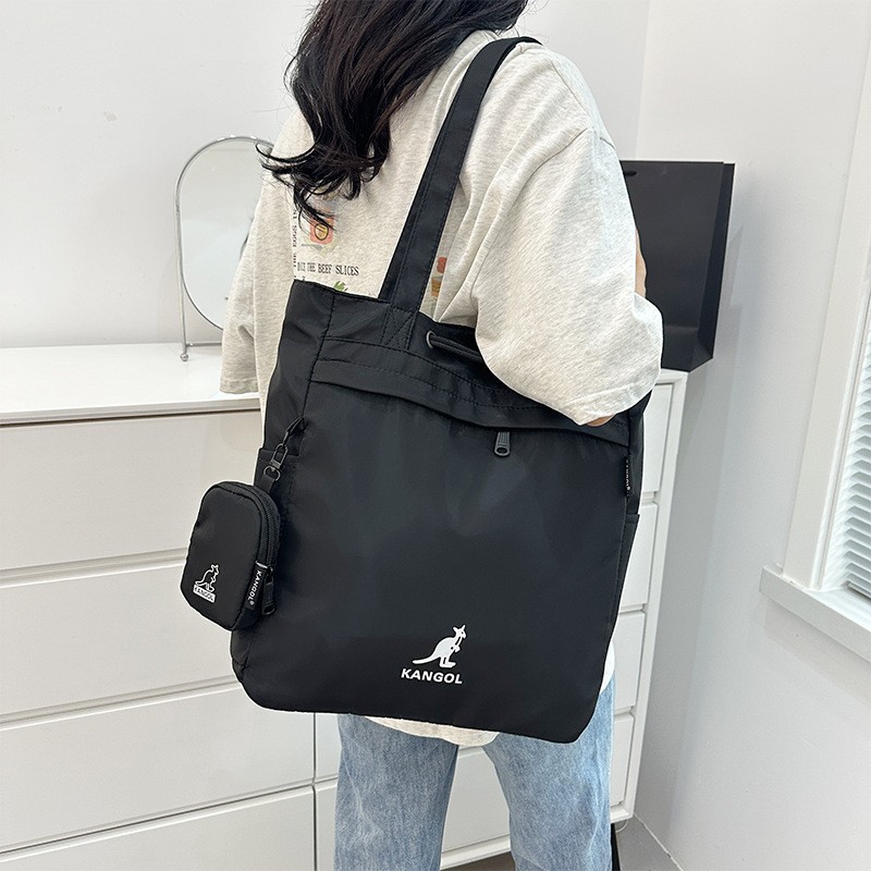 검은색