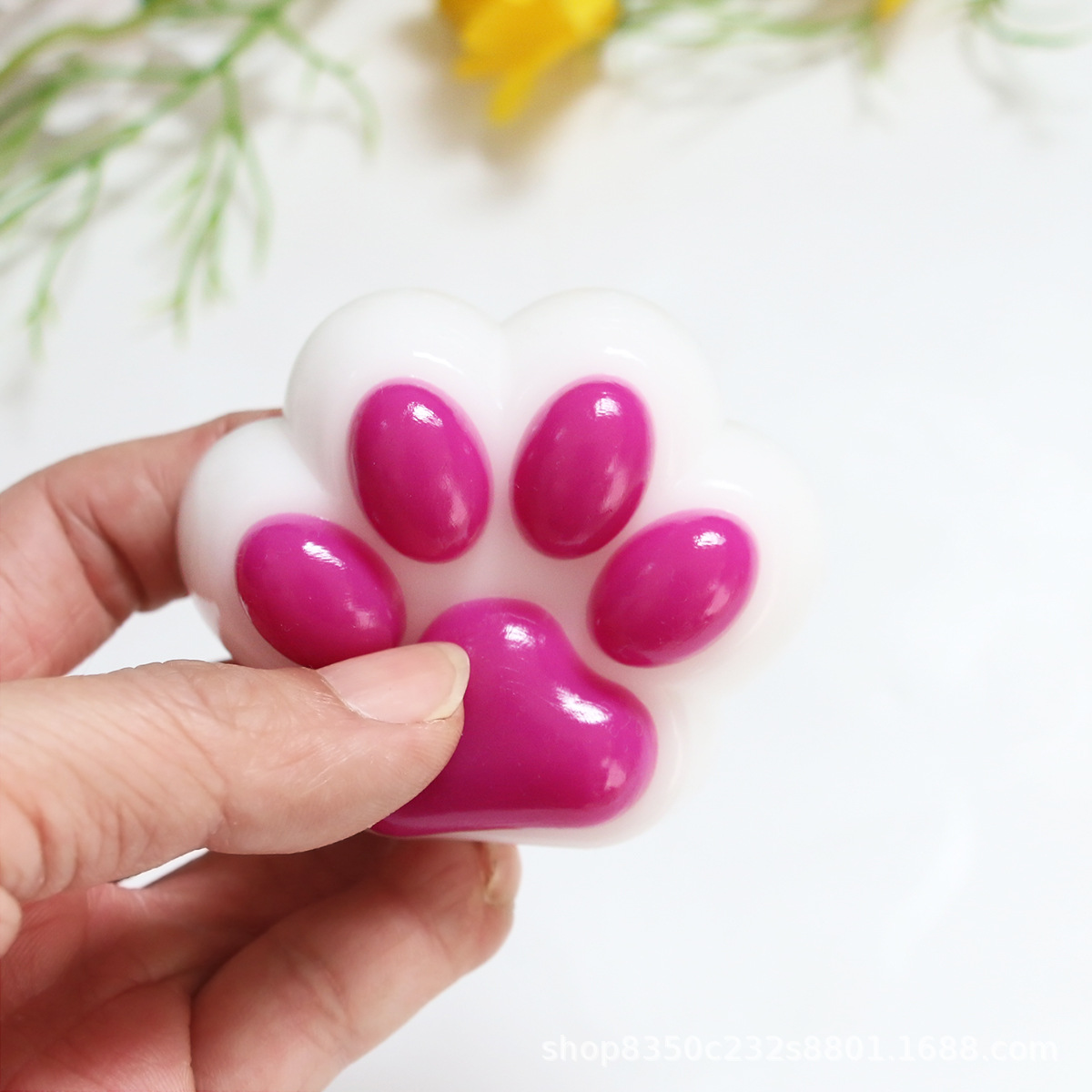 Pequeño libro rojo adorable explosión descomprimir peluche garras de gato pellizco pellizco música ventilación en línea juguetes creativos regalos al por mayor