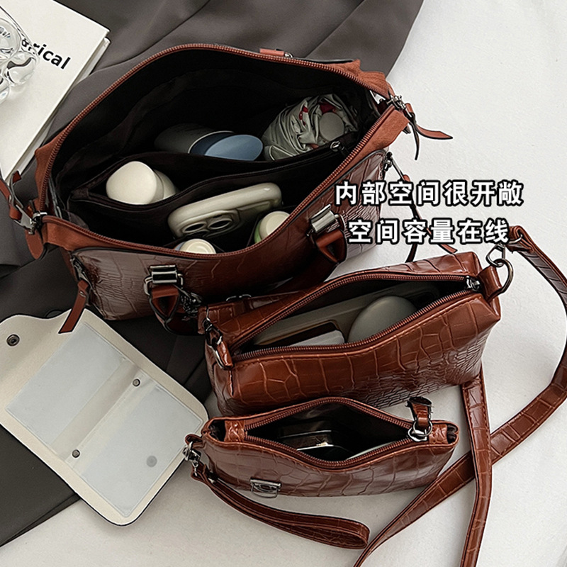 2024 Bolsos portátiles de mensajero de un solo hombro de moda transfronteriza