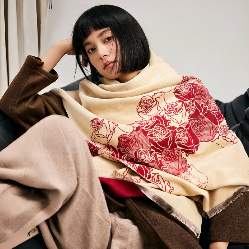 Europa y los Estados Unidos otoño y invierno cálido ramas de rosas de contraste de color viento doble cara bufandas de cachemira mantas de oficina damas buñuelo