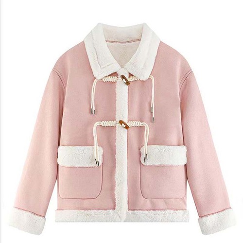 Ladies' Short Winter Cashmere Sheep Coat with Loose Design, Horn Buttons, Round Neck, and Versatile Student Top