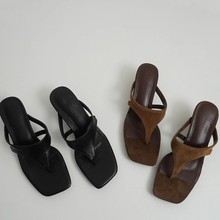 浙江台州产2025夏季新款欧美风格高跟凉拖气质人字拖鞋女超纤材质