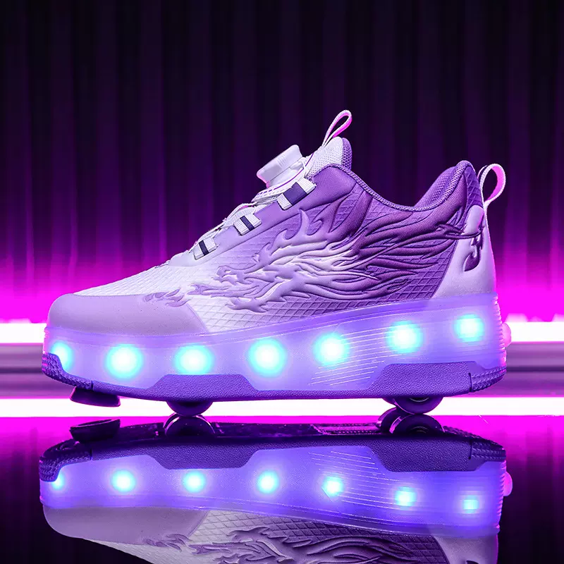 厂家批发跨境新款轮滑鞋小四轮运动滑轮暴走鞋男童带灯发光鞋飞行